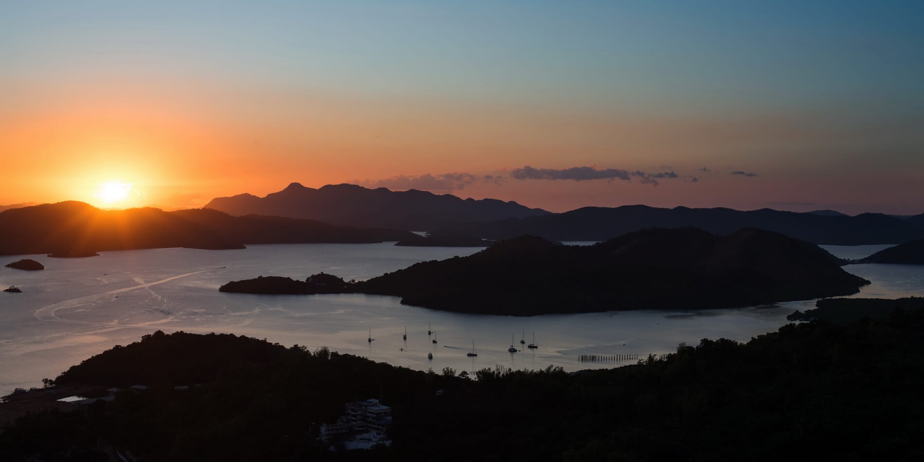 Filipíny - vyhlídka nad Coronem - foto M. Grmolenská