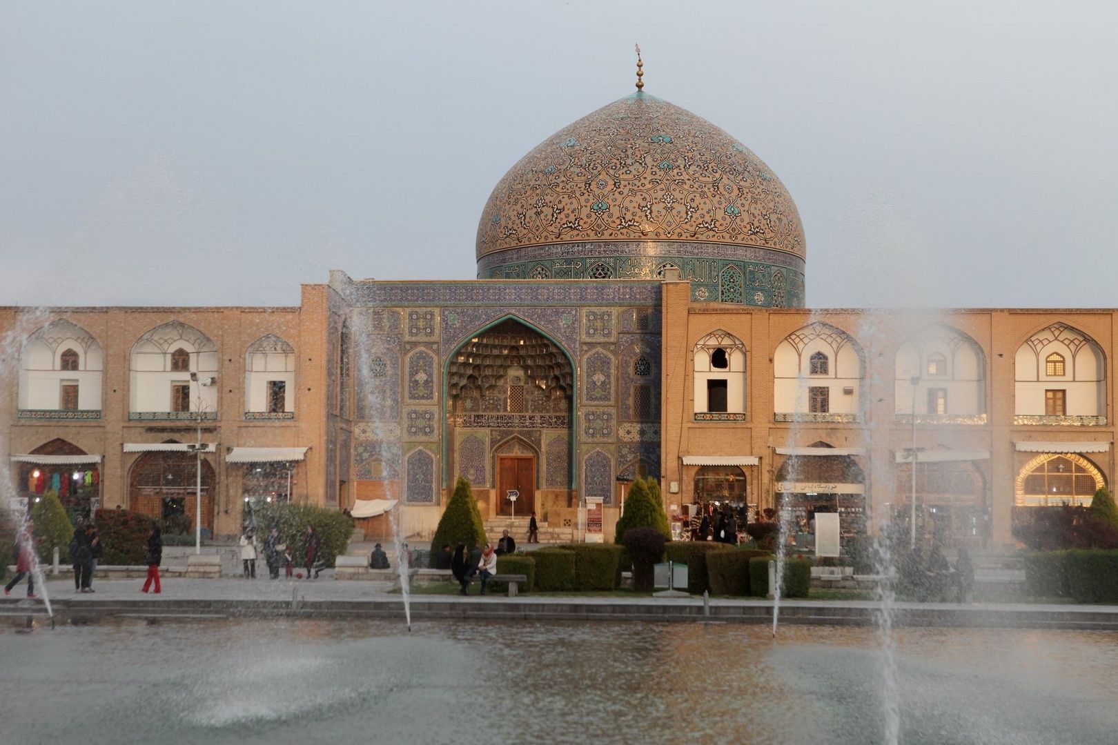 Írán - Isfahán - mešita šejka Lotfollaha