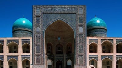 Uzbekistán - Tádžikistán